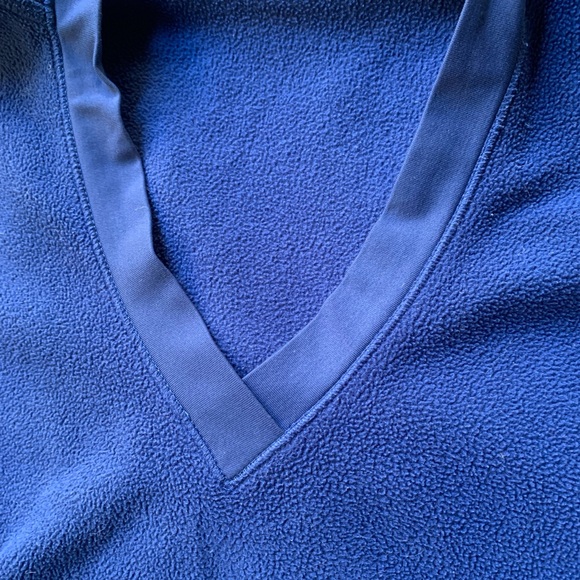 Lolë Blue Fleece Pullover - Picture 8 of 9